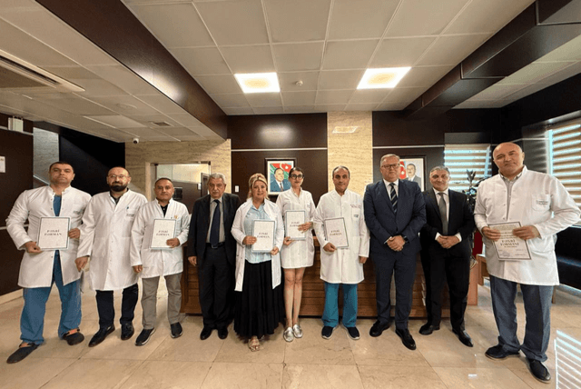 Mərkəzi Klinikanın əməkdaşlarına Fəxri fərmanlar təqdim olunub